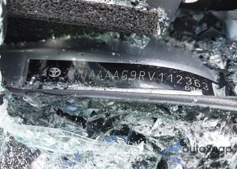 2024 Toyota Corolla Cross L z USA, uszkodzony, nr VIN 7MUAAAAG9RV112363